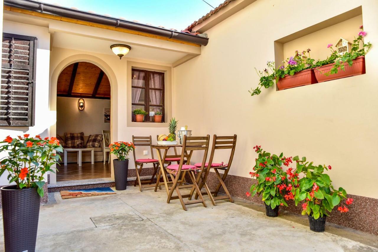 Apartman Mare Задар Екстер'єр фото